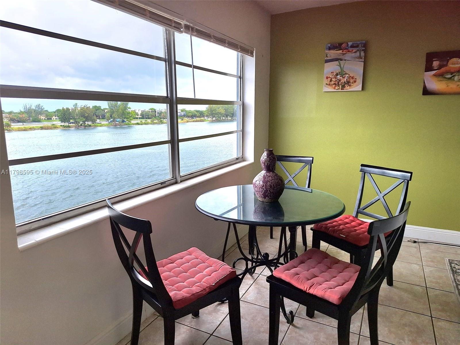 SOMMERSET CONDOMINIUMS - Residential