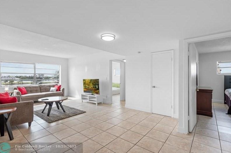 SOMMERSET CONDOMINIUMS - Residential