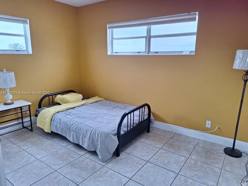 SOMMERSET CONDOMINIUMS - Residential