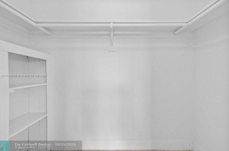 SOMMERSET CONDOMINIUMS - Residential