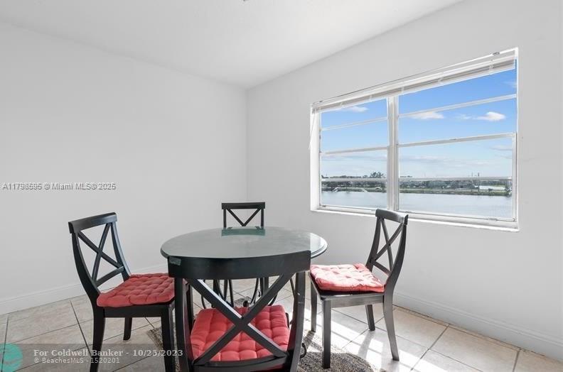 SOMMERSET CONDOMINIUMS - Residential