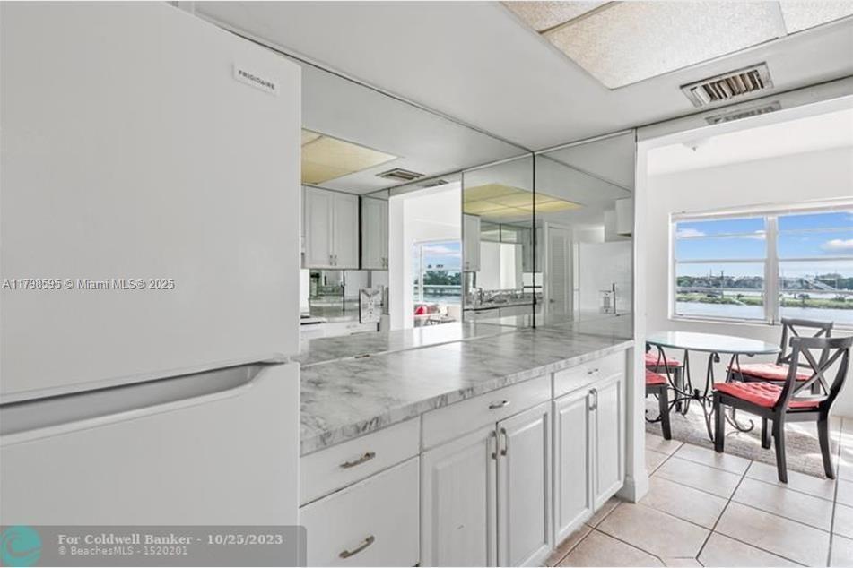 SOMMERSET CONDOMINIUMS - Residential