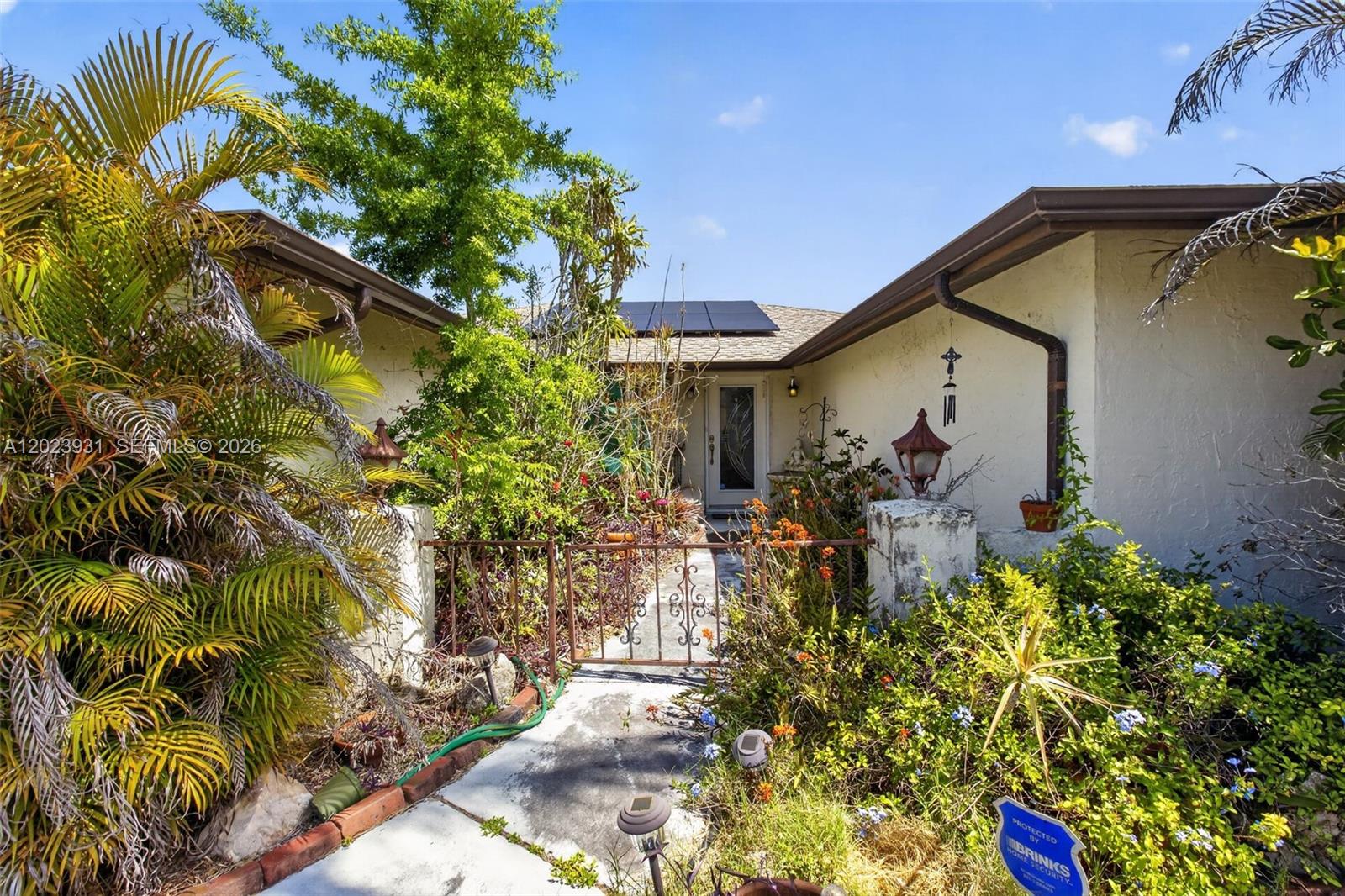 EMBASSY HILLS - Residential
