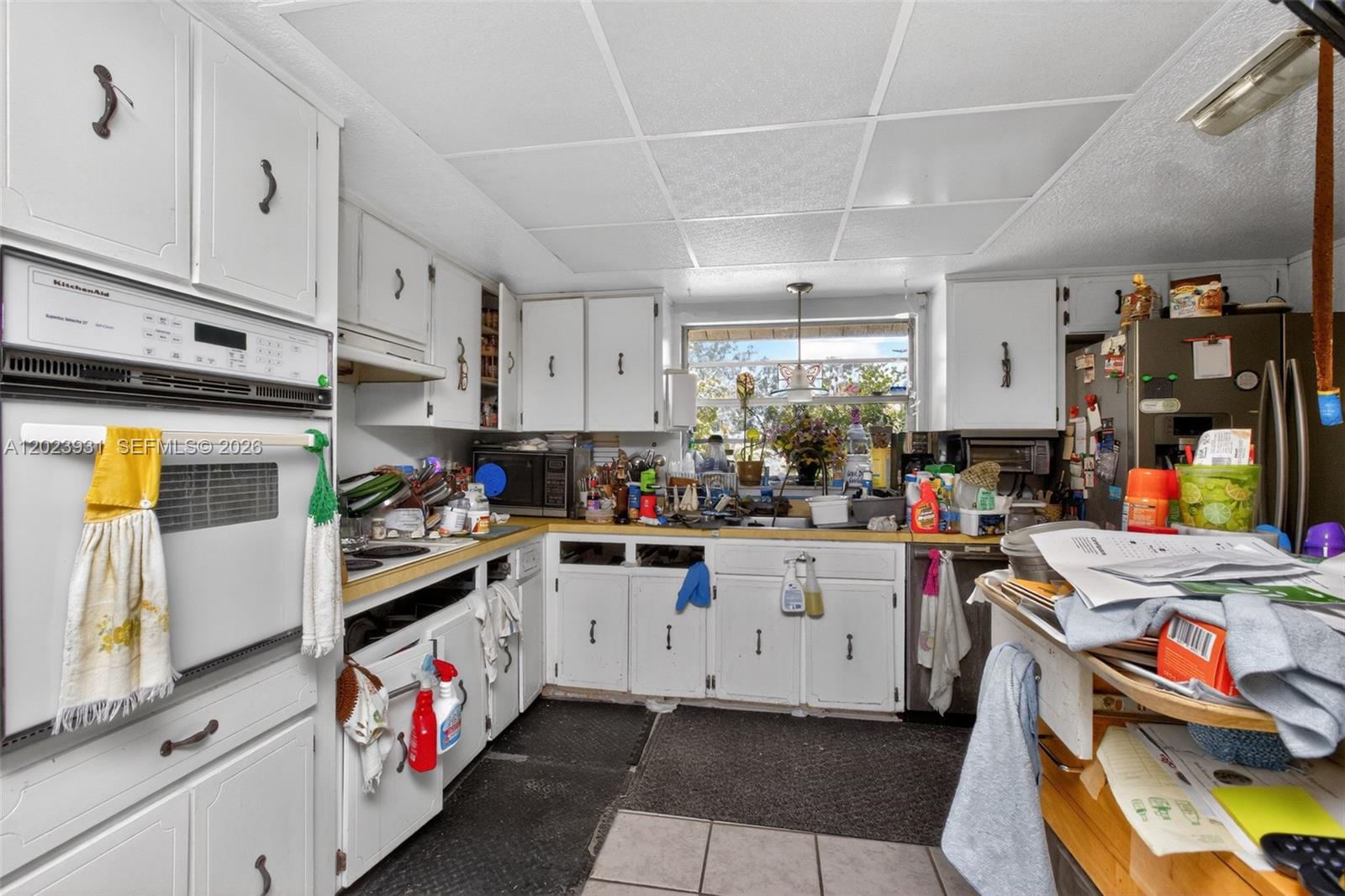 EMBASSY HILLS - Residential