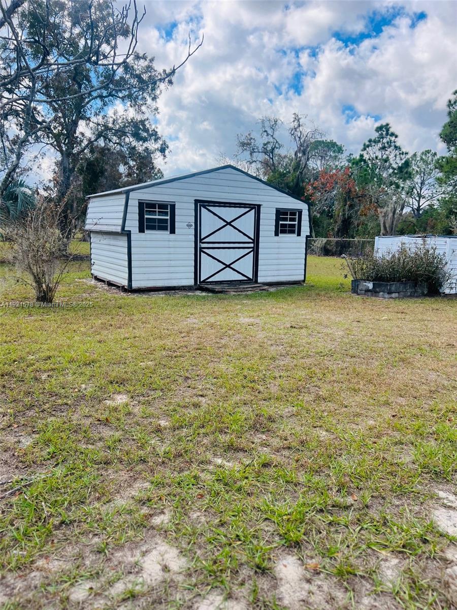 RAINBOW LAKES ESTATES - Residential