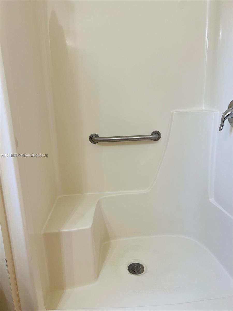 RAINBOW LAKES ESTATES - Residential