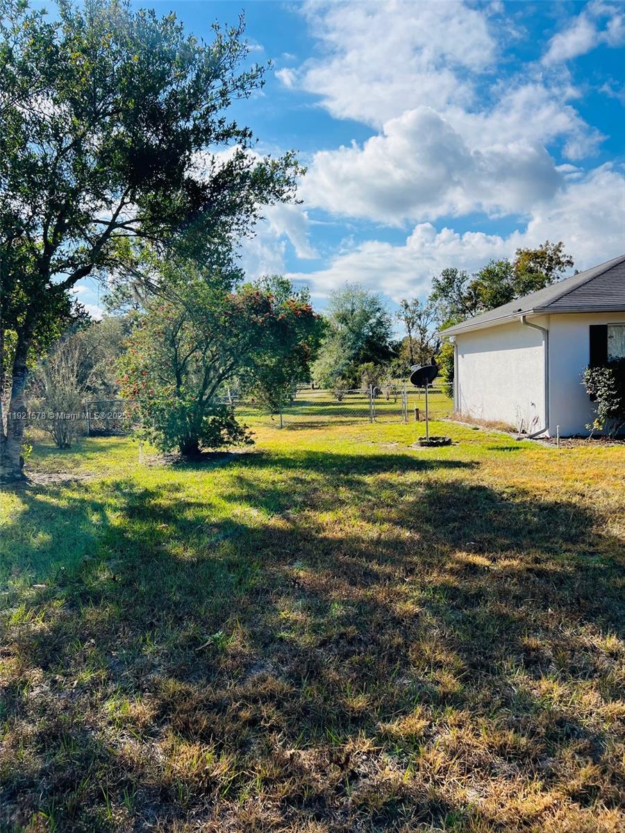 RAINBOW LAKES ESTATES - Residential