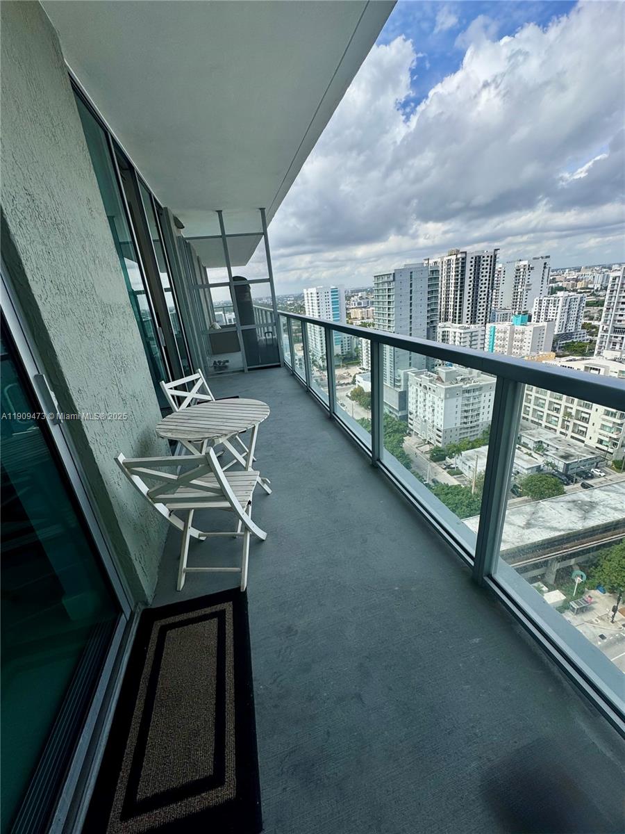 AXIS ON BRICKELL CONDO - Residential