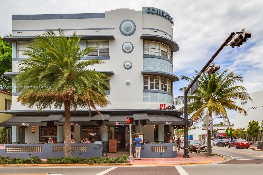 Upgraded unit in the heart of South Beach. Secure building, wood floors, spacious closets, freshly painted with new fixtures. Great location-walk to restaurants, movie theatres, Lincoln Road, Ocean Drive, the beach and much more!