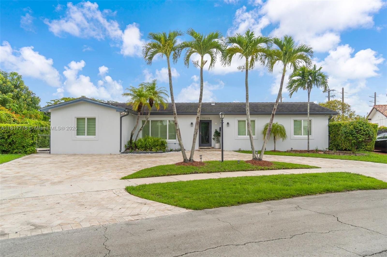 Property for Sale at 10223 Sw 17th St, Miami, Broward County, Florida - Bedrooms: 5 
Bathrooms: 4  - $1,199,000