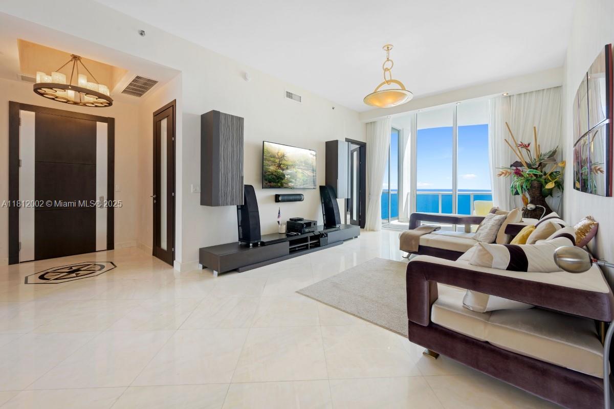 16001 Collins Ave 3806