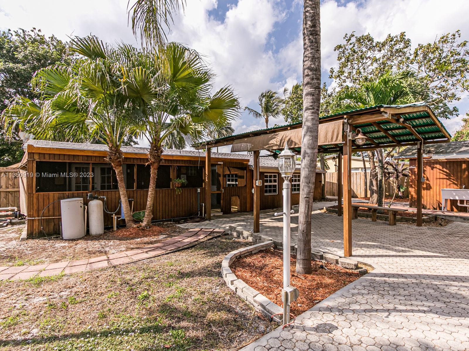 HERITAGE HOMES - Residential