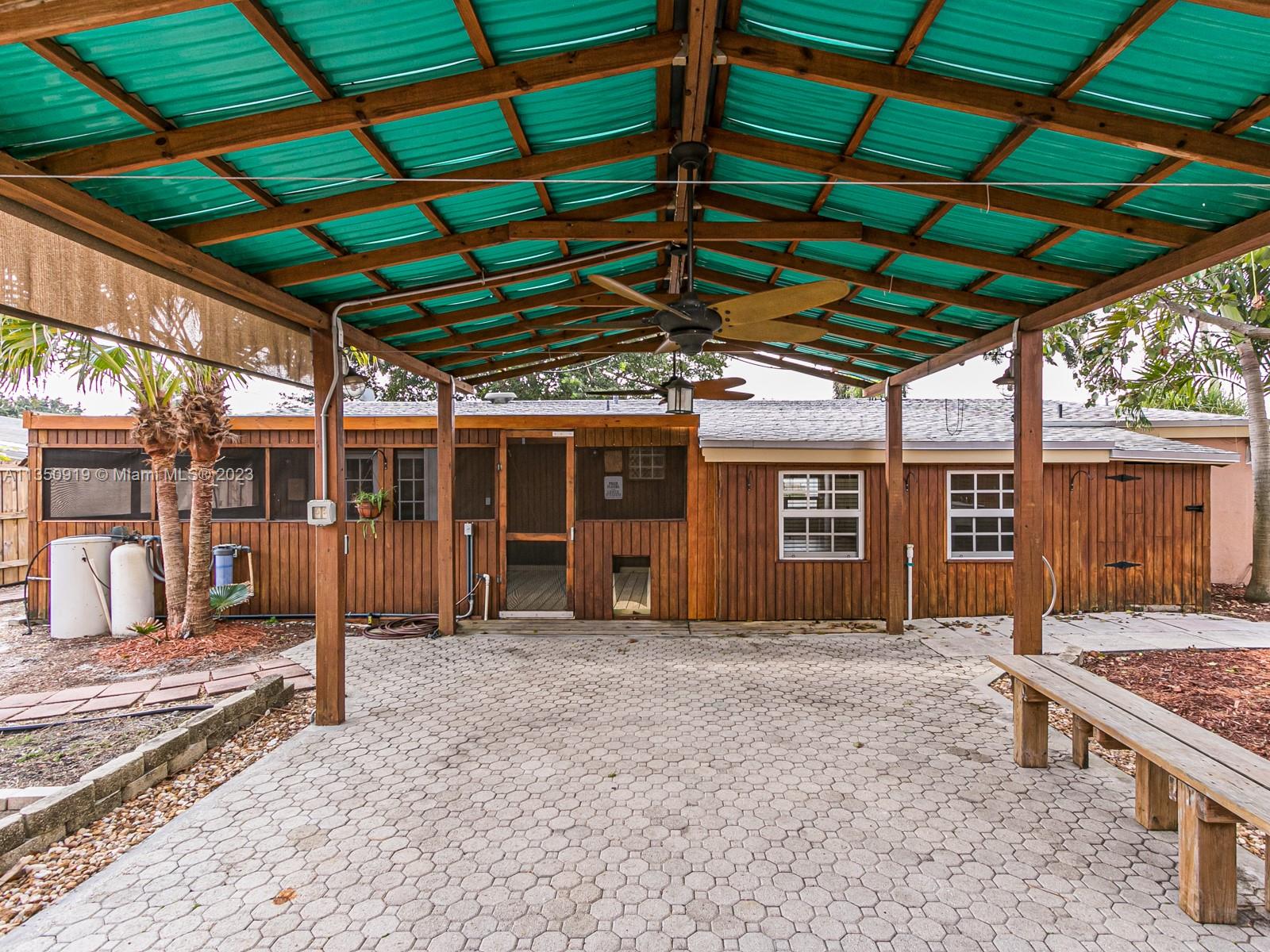 HERITAGE HOMES - Residential