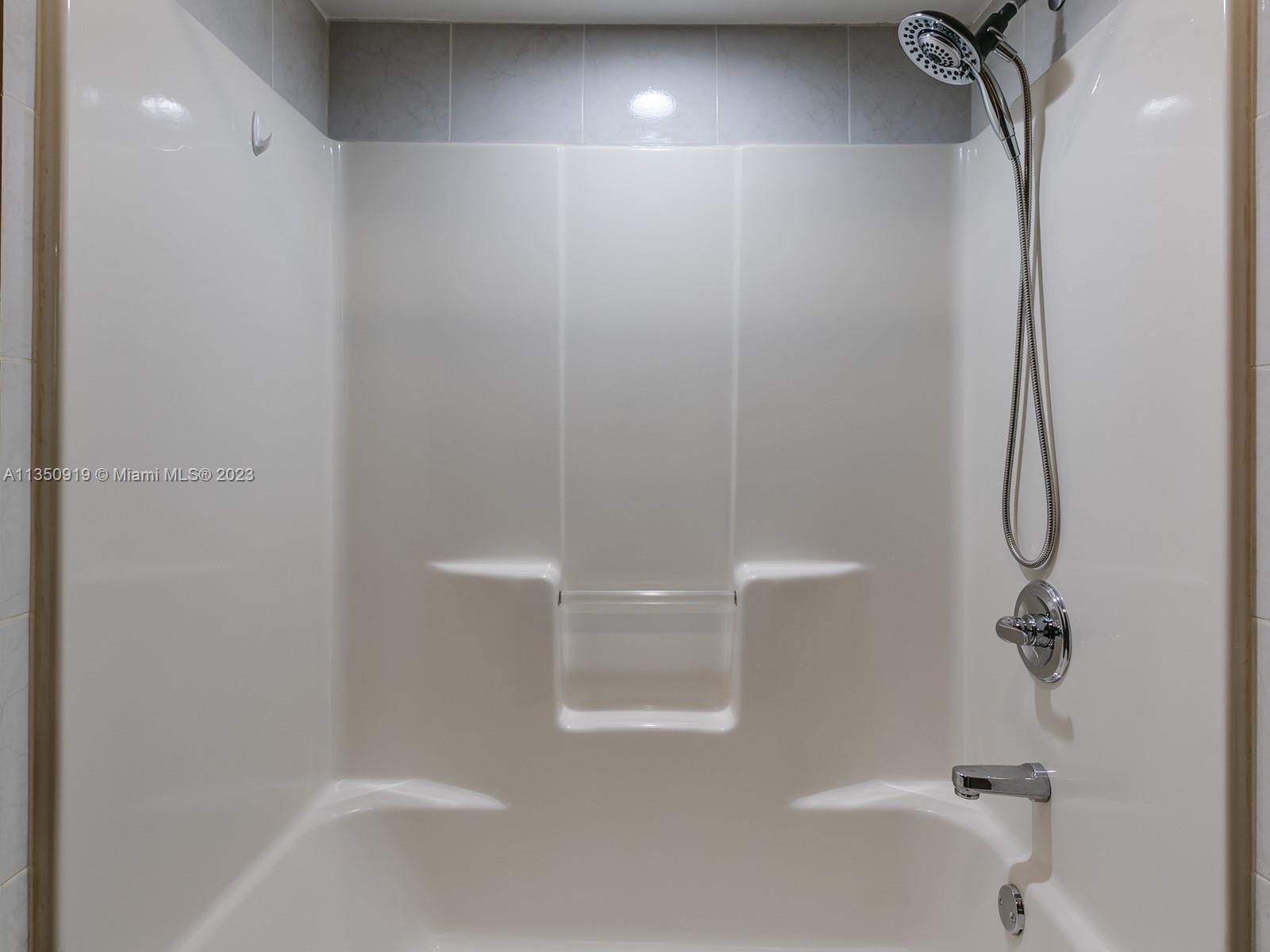 HERITAGE HOMES - Residential