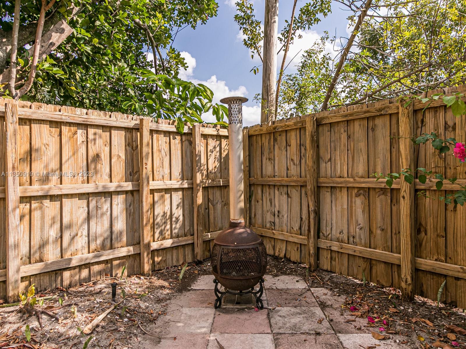 HERITAGE HOMES - Residential