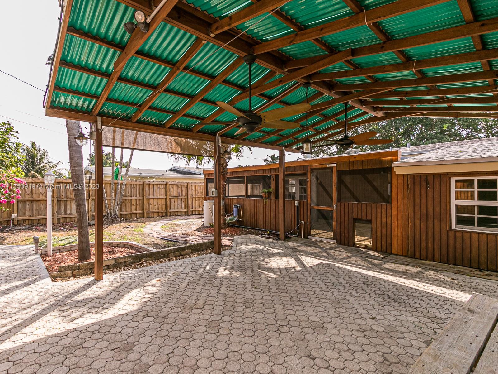 HERITAGE HOMES - Residential