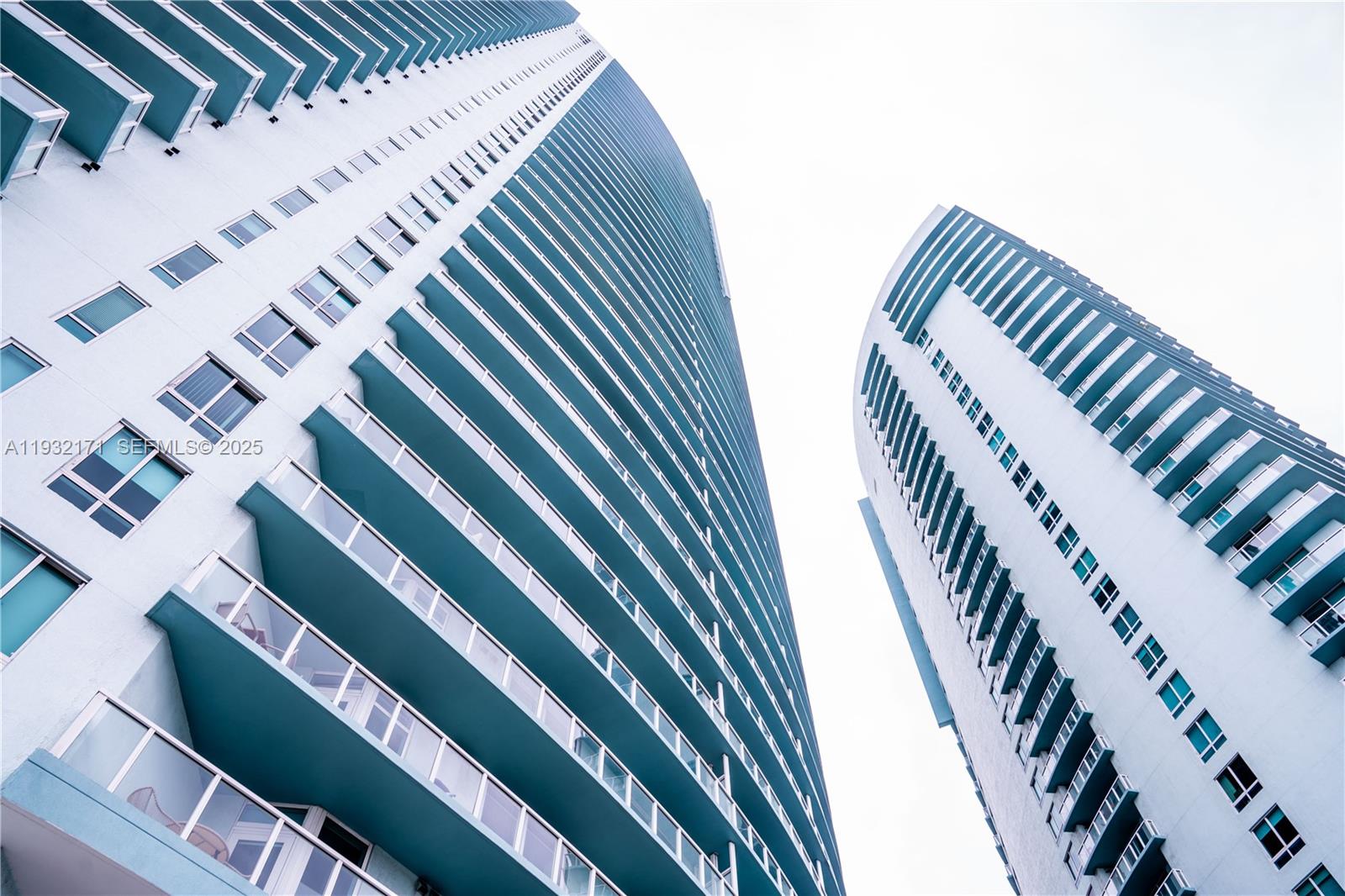 QUANTUM ON THE BAY CONDO - Residential