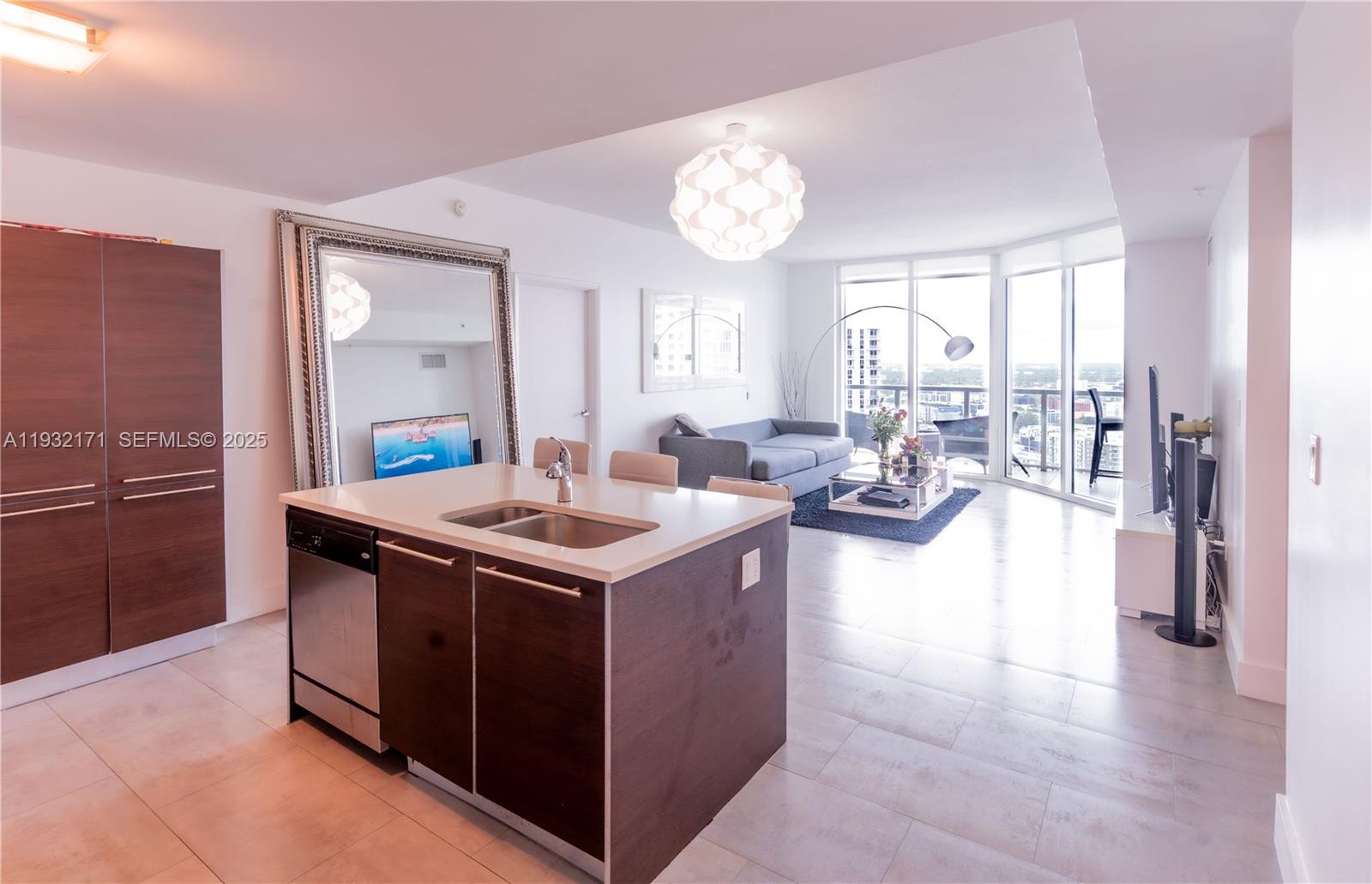 QUANTUM ON THE BAY CONDO - Residential