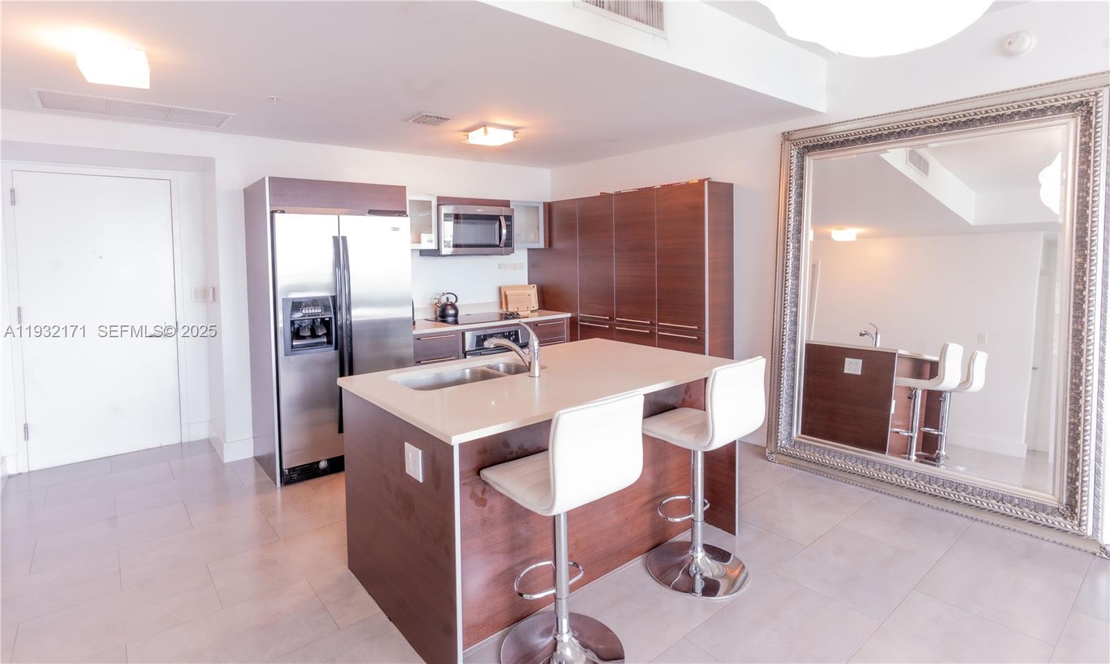 QUANTUM ON THE BAY CONDO - Residential