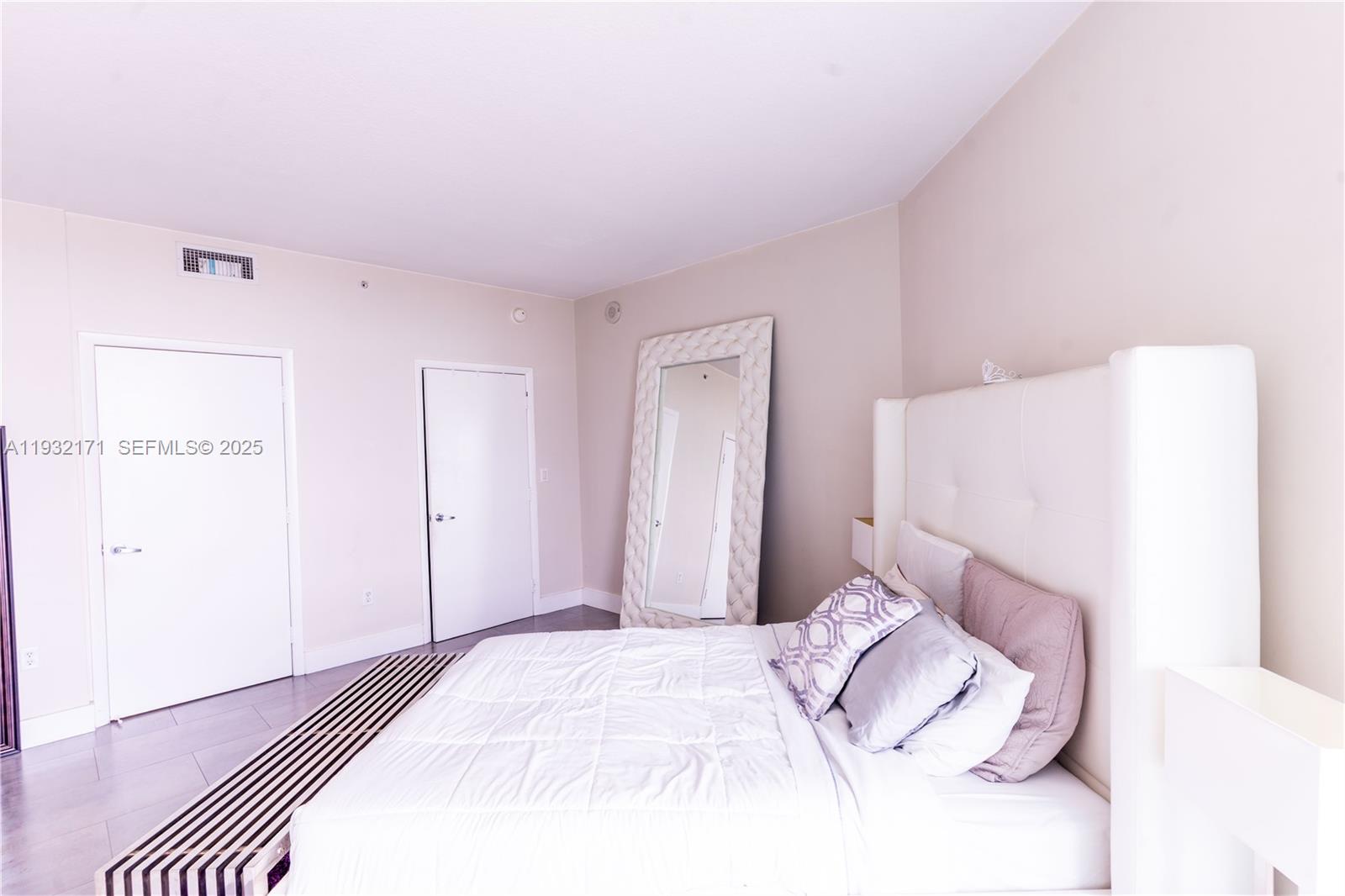 QUANTUM ON THE BAY CONDO - Residential