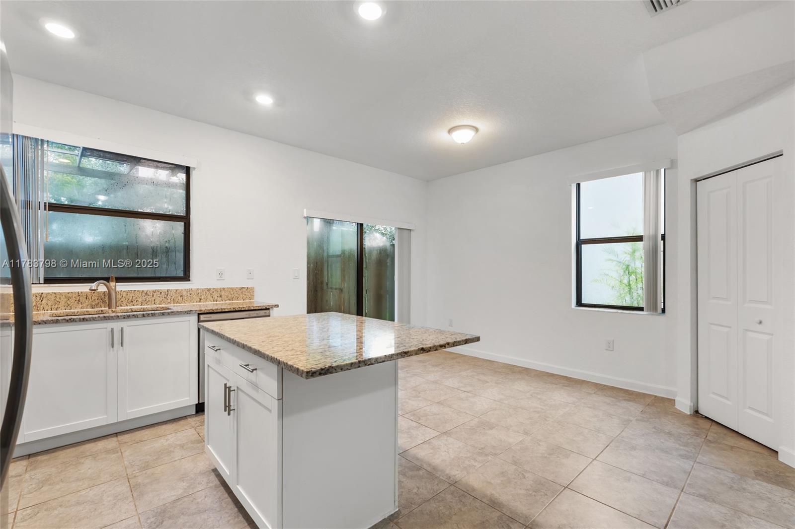 VIA VENTURA NEIGHBORHOOD - Residential
