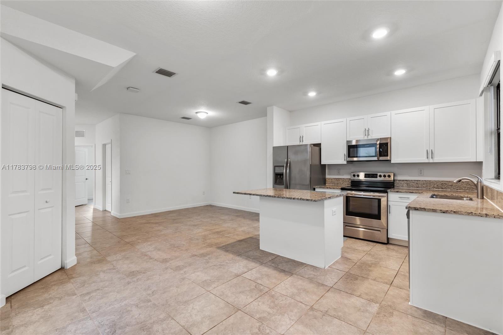 VIA VENTURA NEIGHBORHOOD - Residential