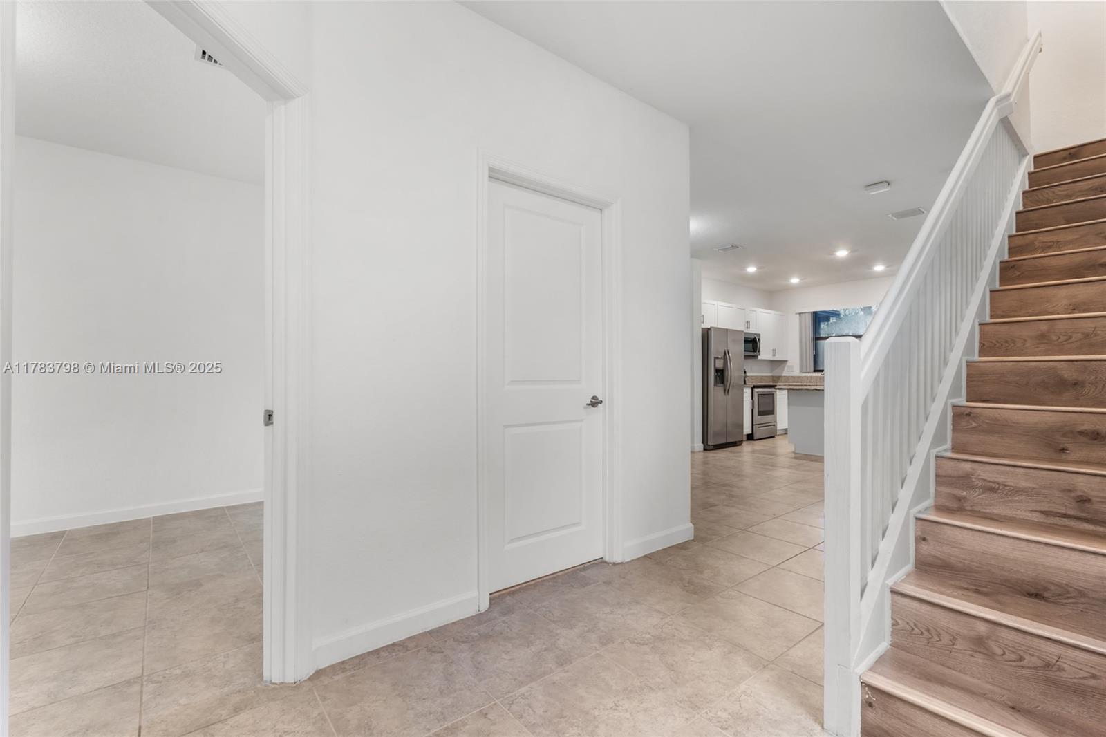 VIA VENTURA NEIGHBORHOOD - Residential