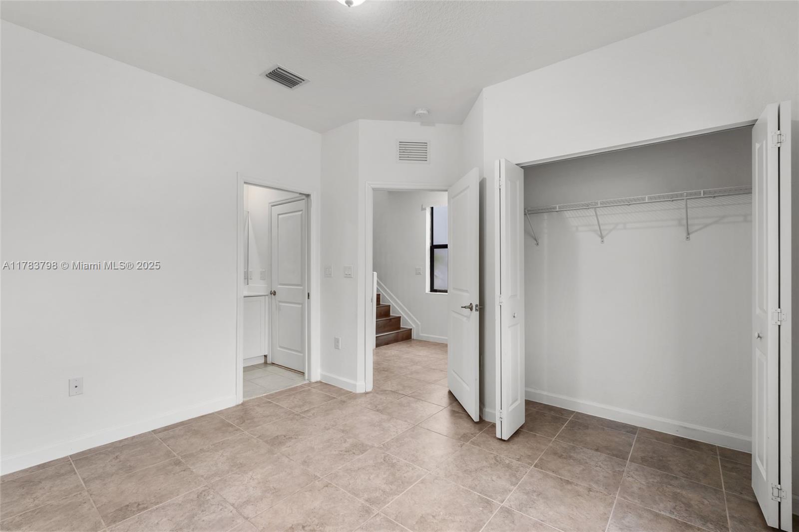 VIA VENTURA NEIGHBORHOOD - Residential