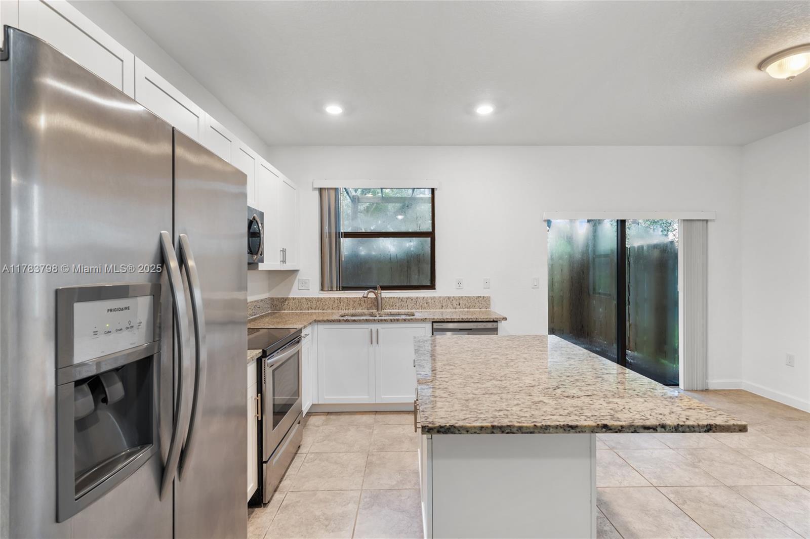 VIA VENTURA NEIGHBORHOOD - Residential