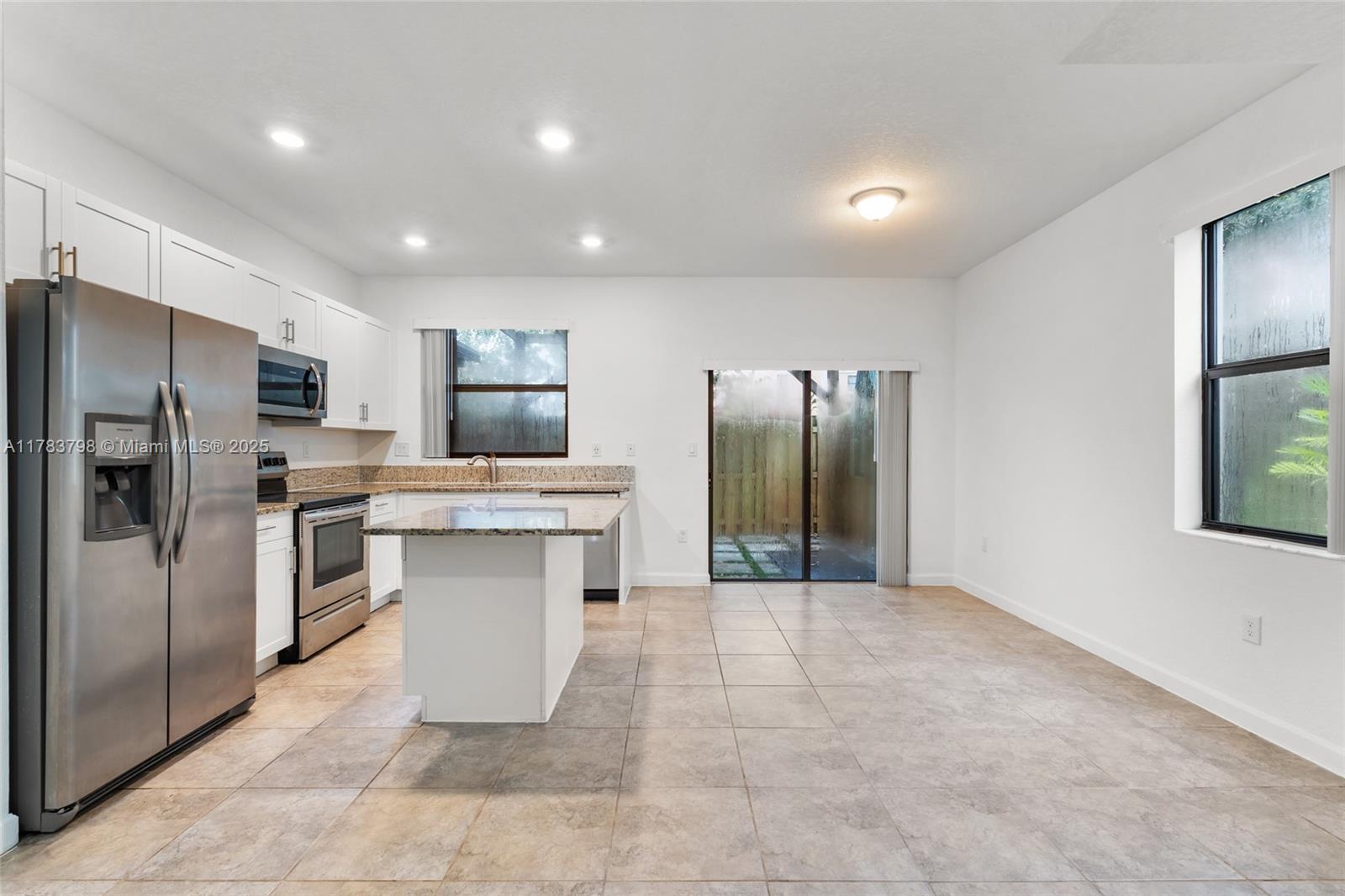 VIA VENTURA NEIGHBORHOOD - Residential