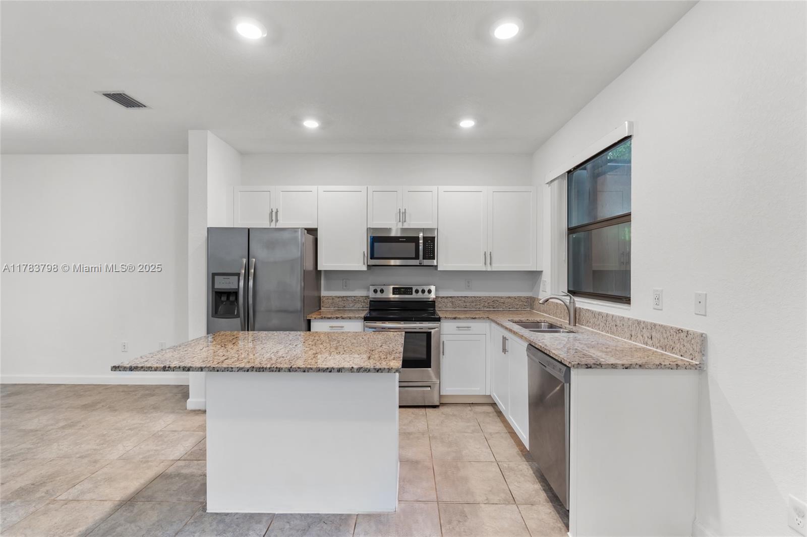 VIA VENTURA NEIGHBORHOOD - Residential