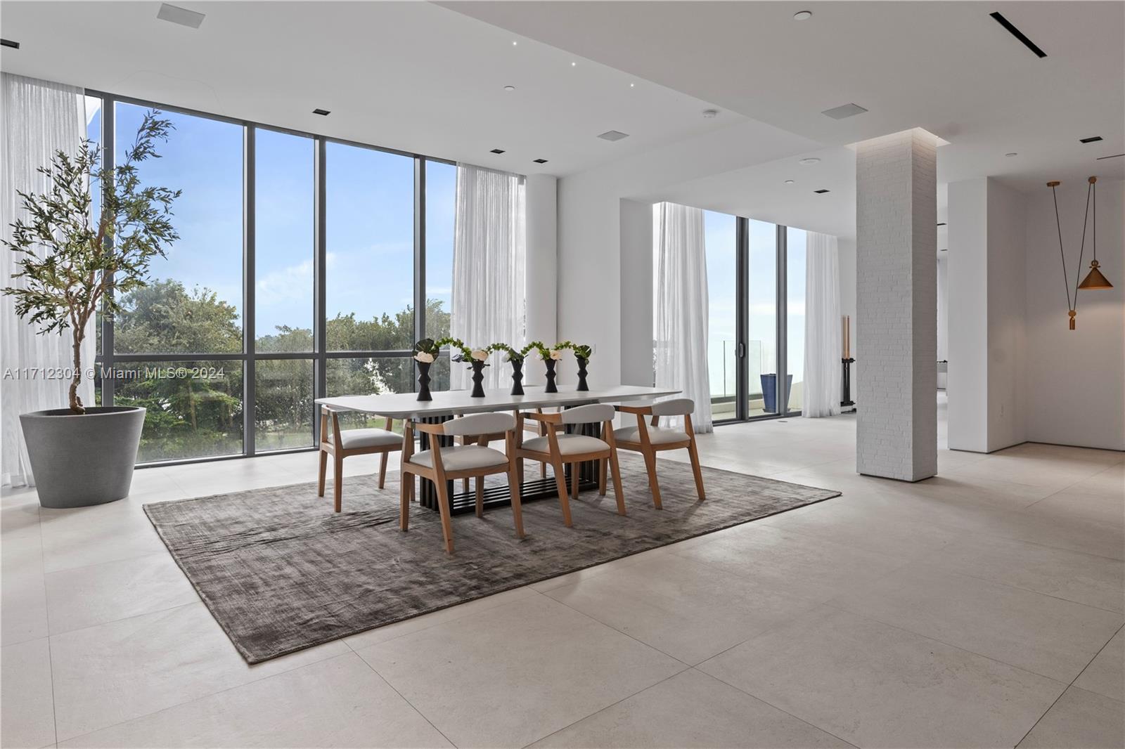 PARAISO BAY CONDO - Residential