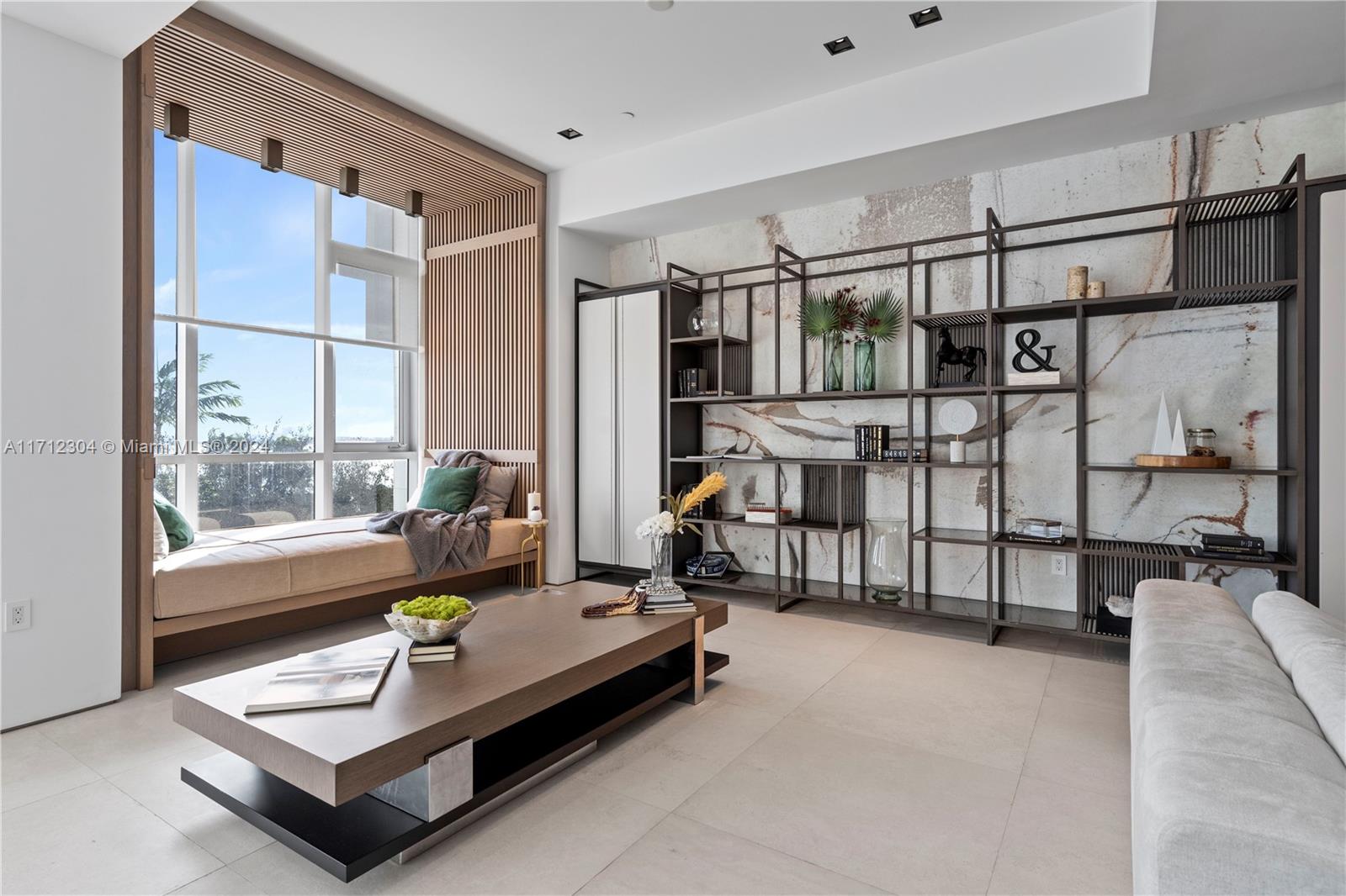 PARAISO BAY CONDO - Residential