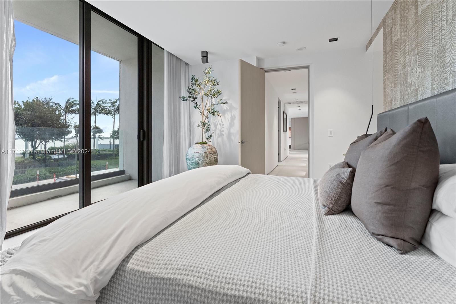PARAISO BAY CONDO - Residential