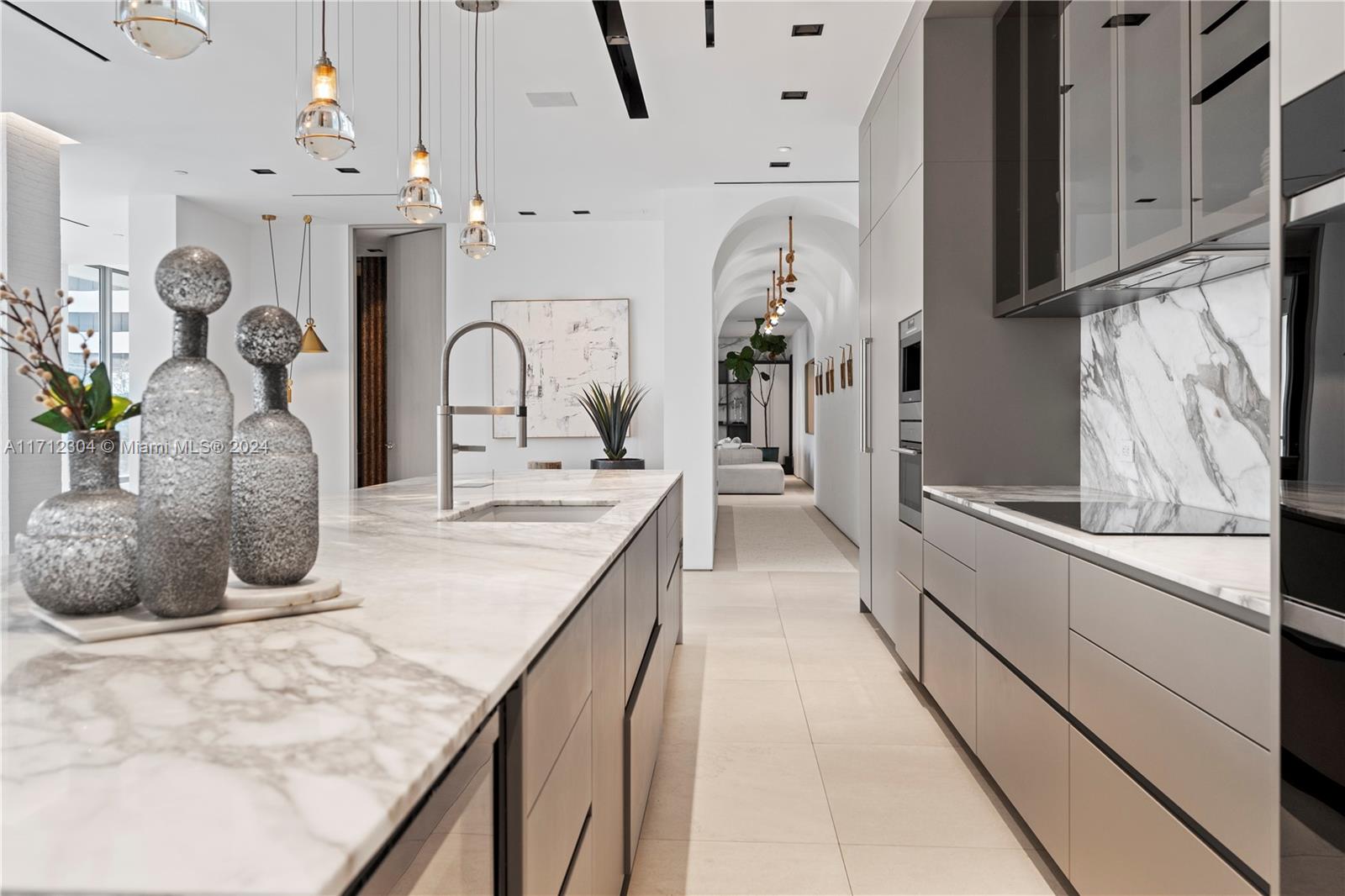 PARAISO BAY CONDO - Residential