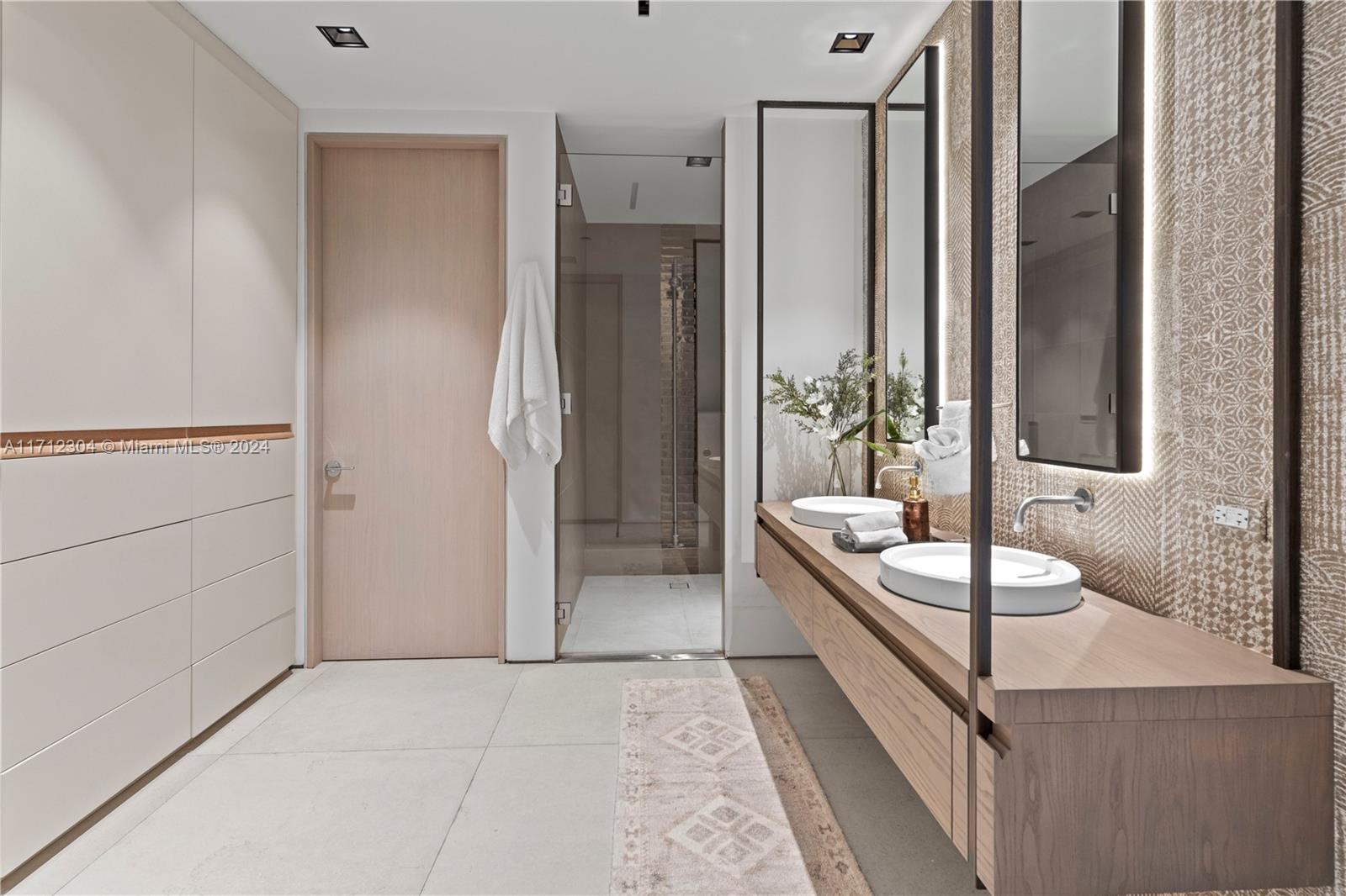 PARAISO BAY CONDO - Residential