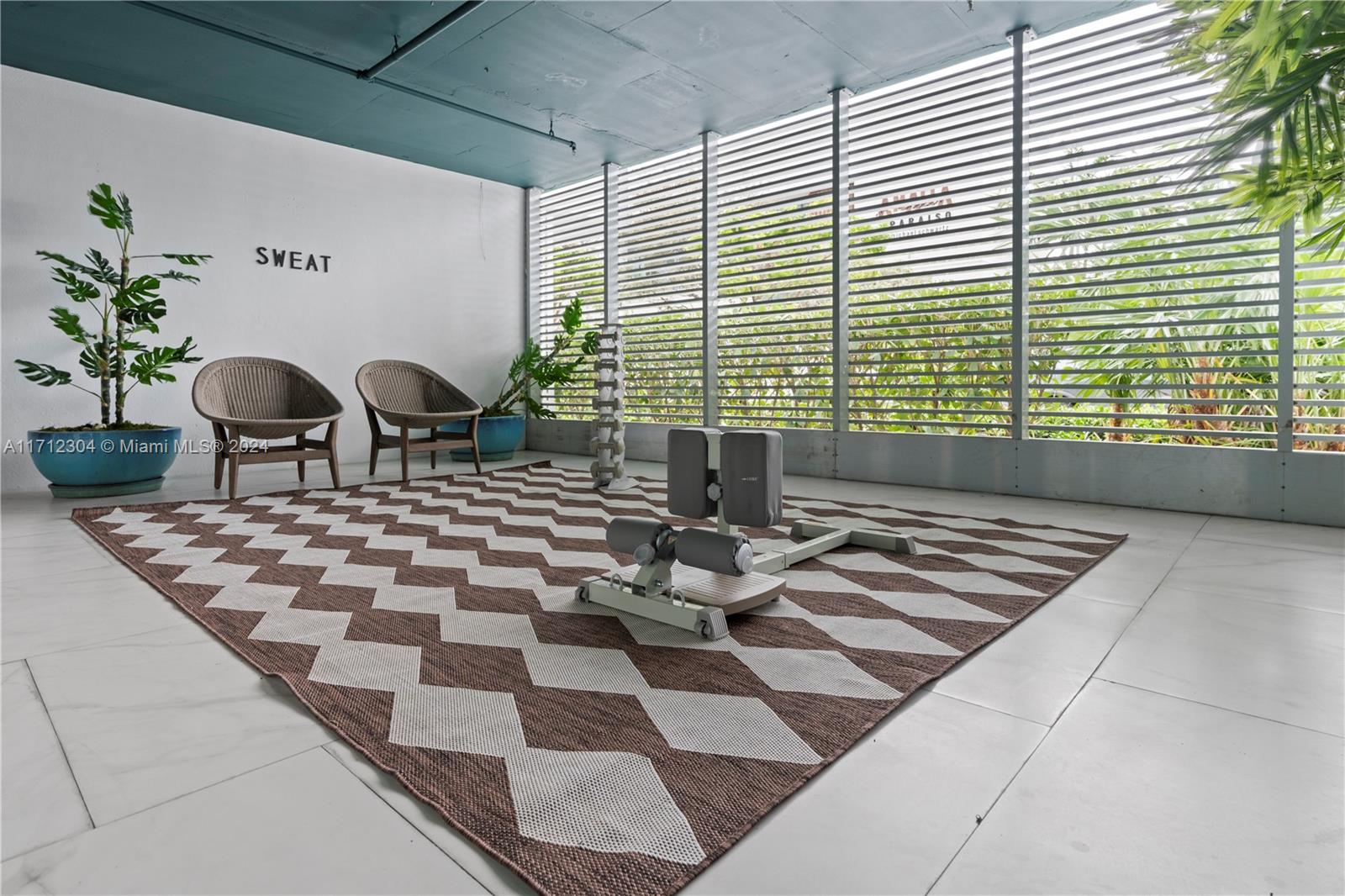 PARAISO BAY CONDO - Residential