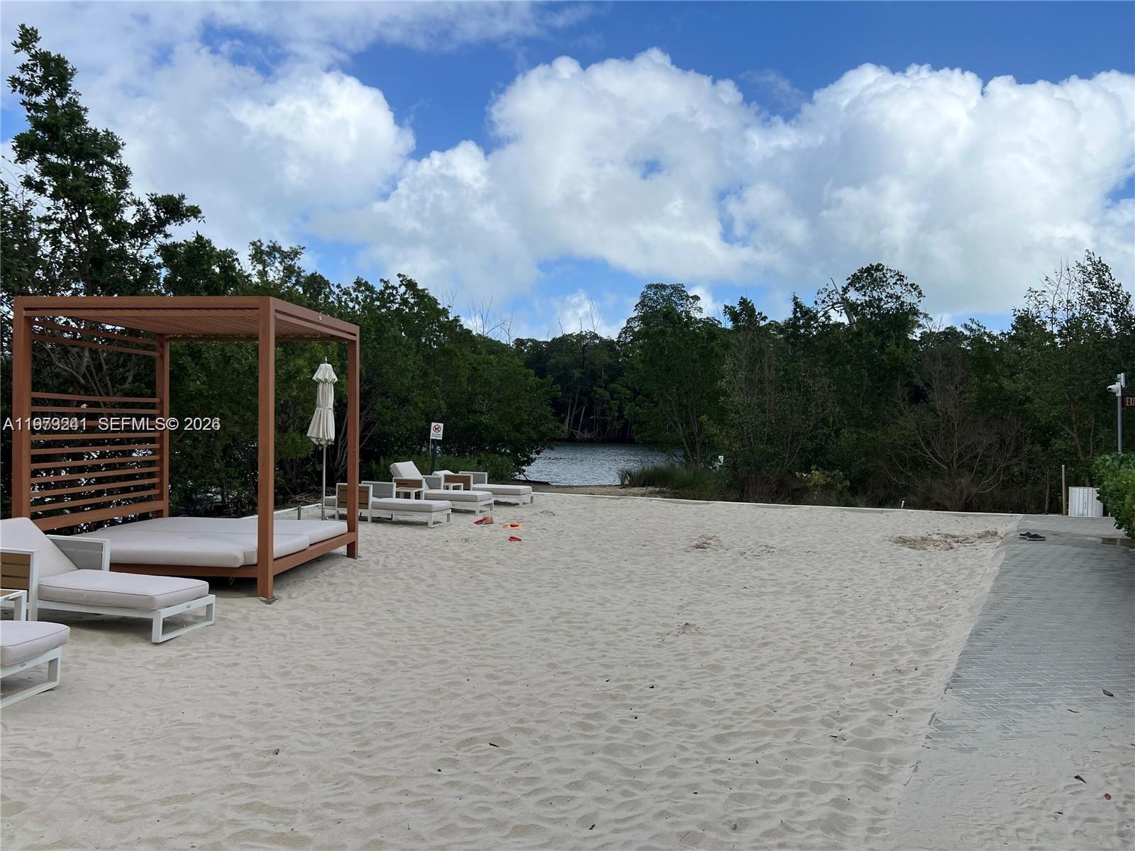 THE HARBOUR SOUTH CONDO - Residential