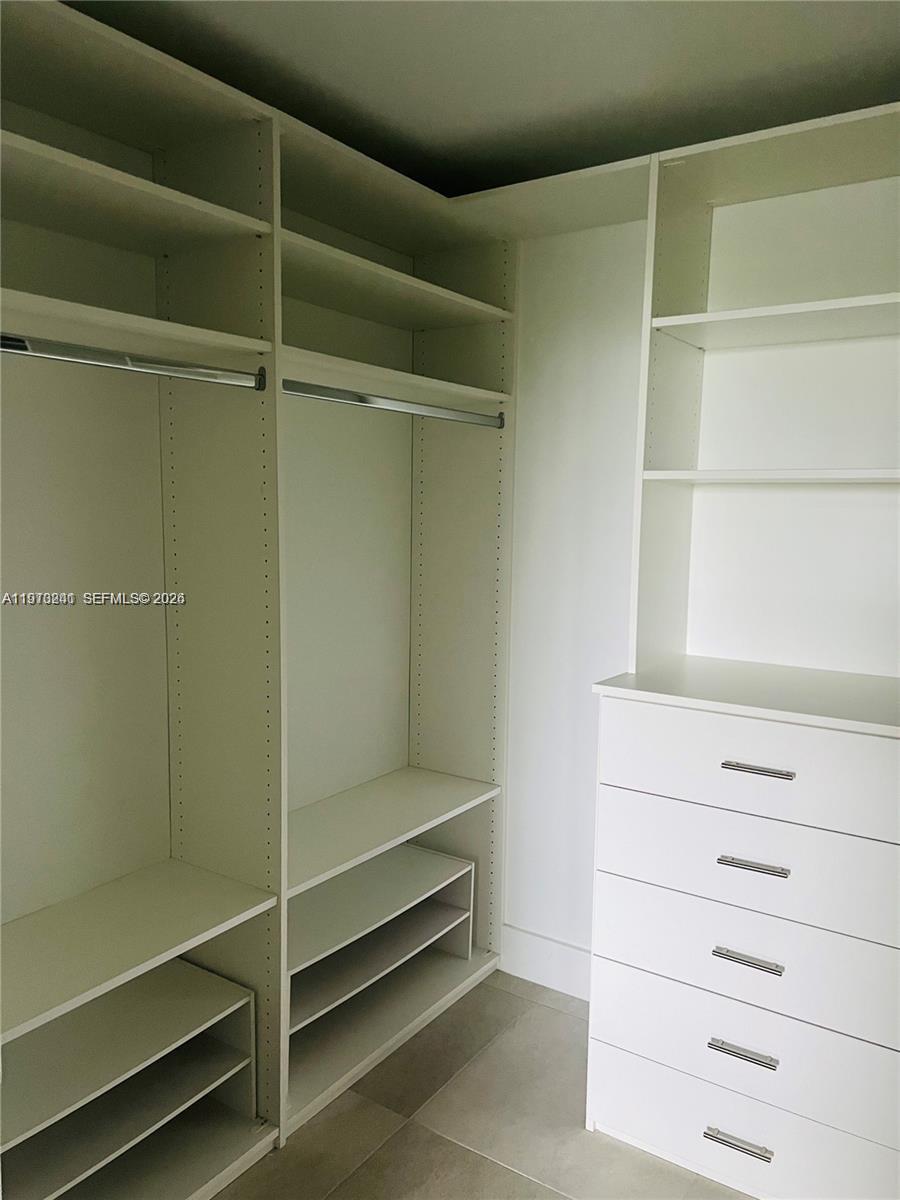 THE HARBOUR SOUTH CONDO - Residential