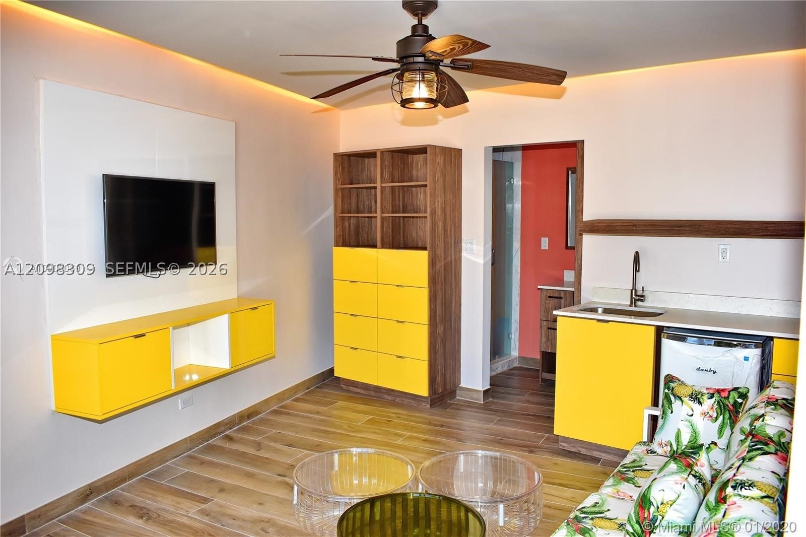 5055 Collins Ave CAB16