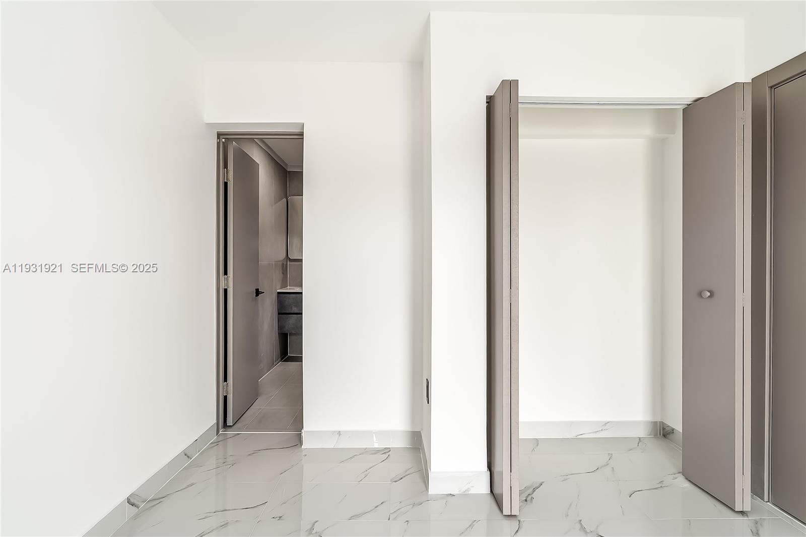 LAKESIDE ESTATES NO 2 - Residential