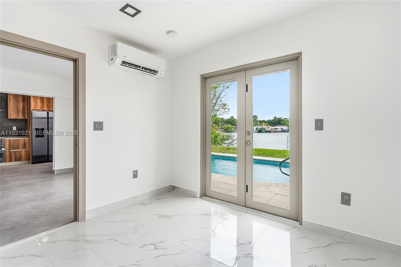 LAKESIDE ESTATES NO 2 - Residential