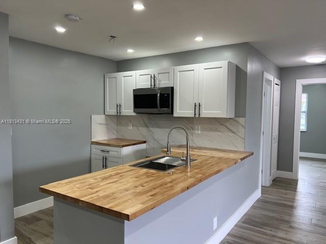 Rental Property at 5417 Nw 22nd St 5417, Lauderhill, Miami-Dade County, Florida - Bedrooms: 2 
Bathrooms: 1  - $2,350 MO.