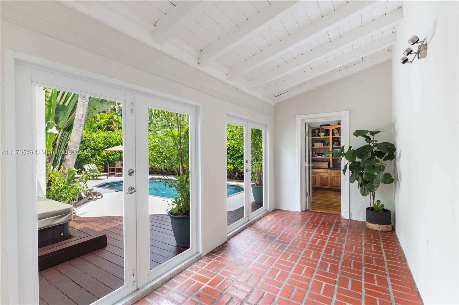 AQUA MARINE - Residential