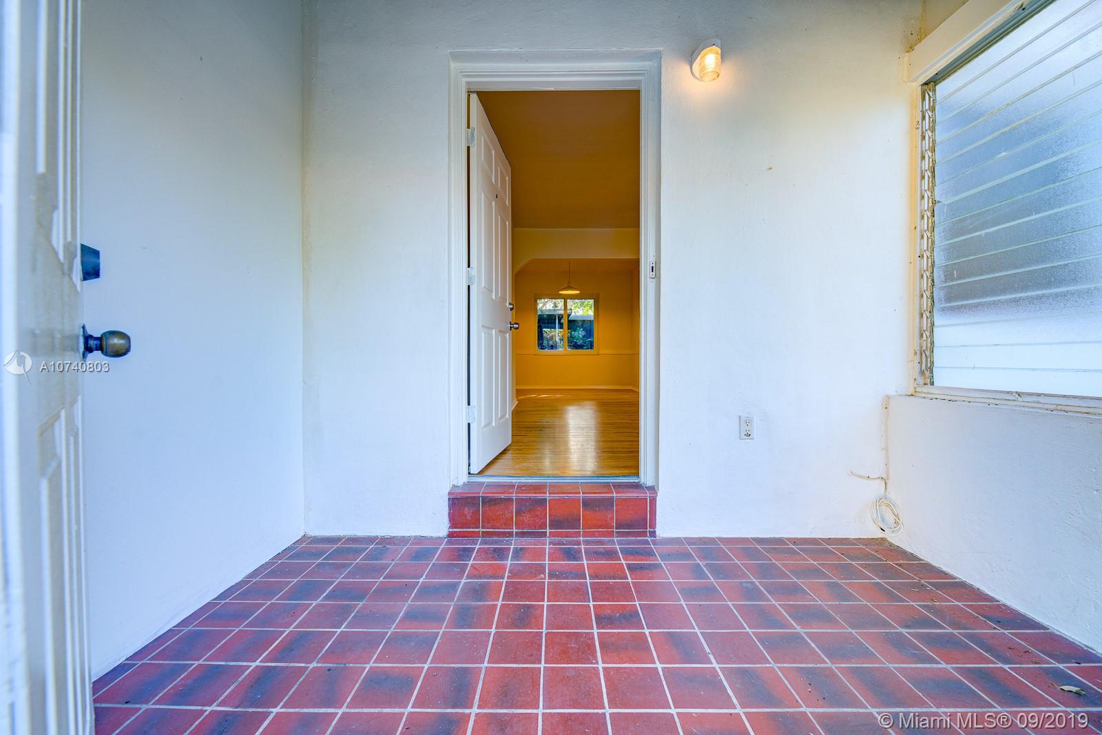 EAST SHENANDOAH - Residential Lease