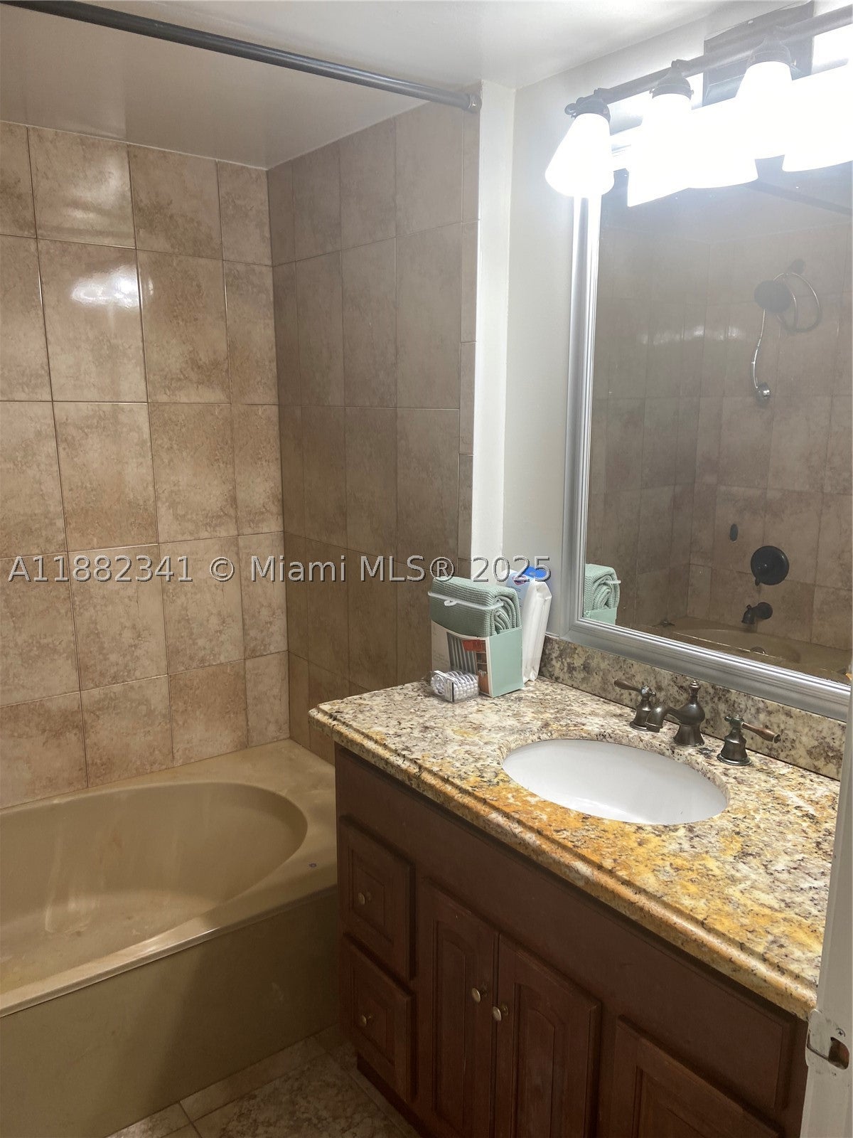 1301 NE 7th St 106