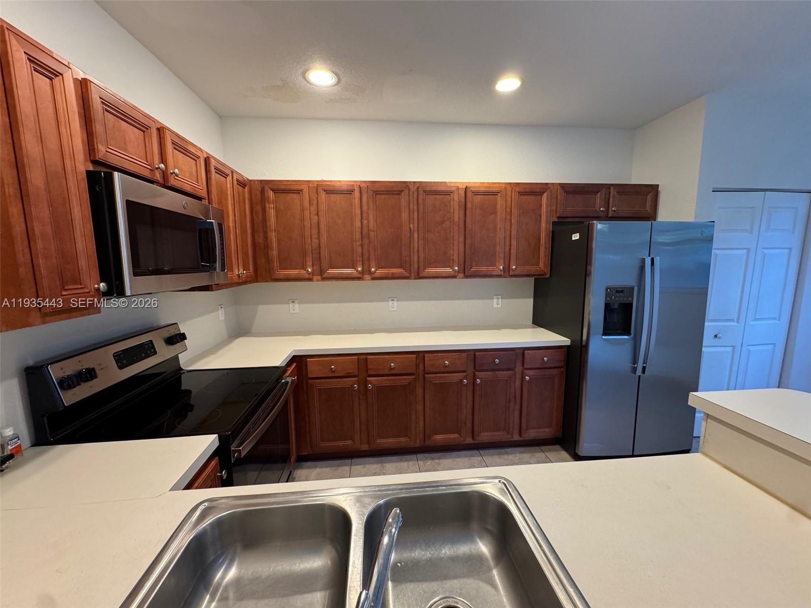 IVES DAIRY TOWNHOMES - Residential