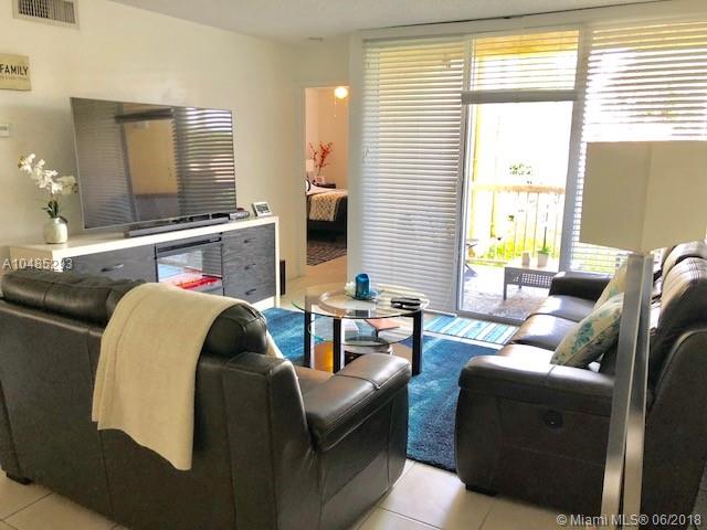 LOCATION LOCATION LOCATION!!! BEAUTIFUL 2/2 APARTMENT LOCATED IN THE HEART OF DORAL. ALL BATHROOMS ARE COMPLETELY REMODELED, NEW A/C. LARGE BEDROOMS, SPACIOUS LIVING, DINING AND BREAKFAST NOOK IN THE KITCHEN. TILE ALL THROUGHOUT, LOCATED ON THE 1ST FLOOR.