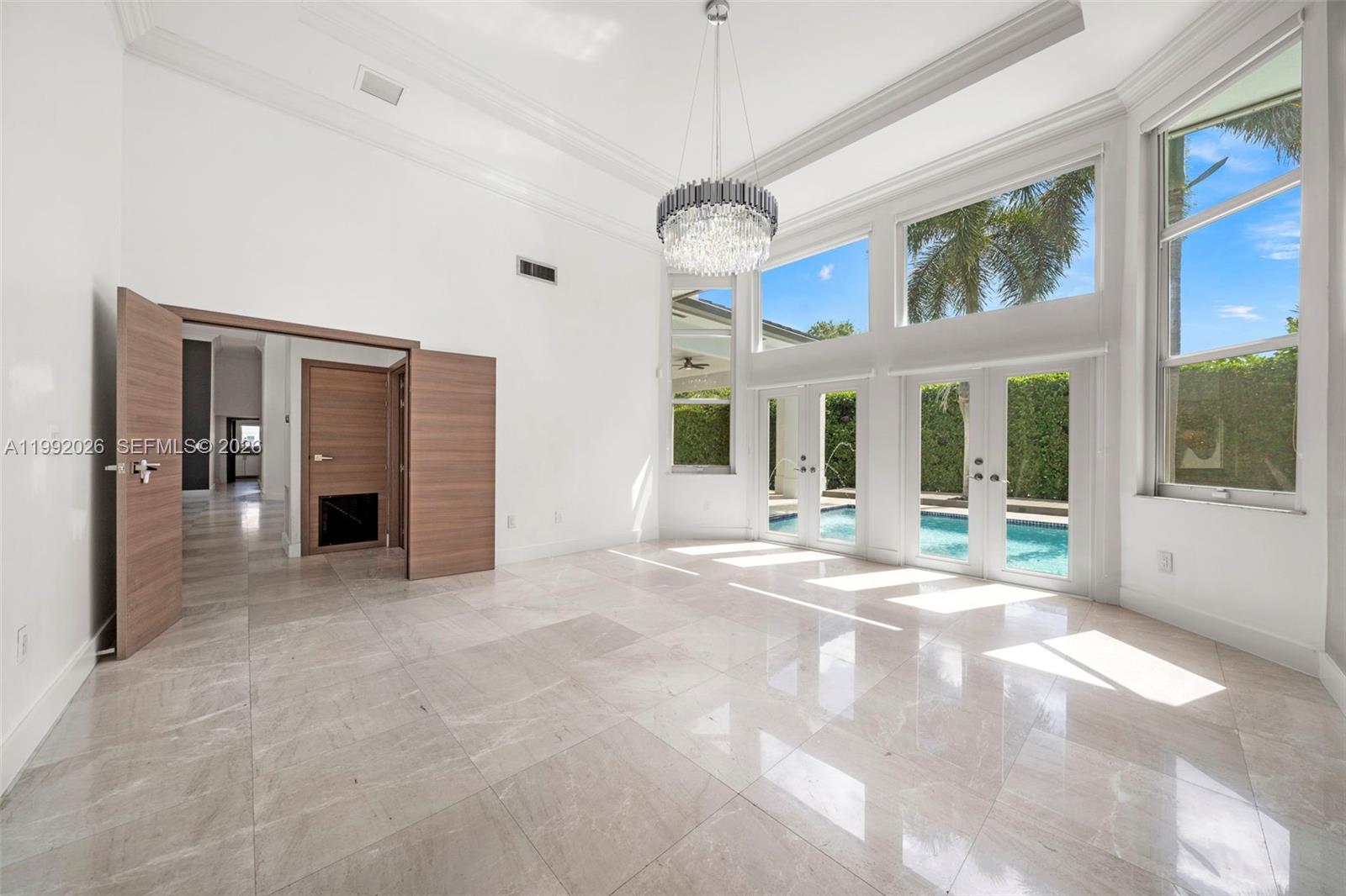 ROYAL CUTLER ESTATES - Residential