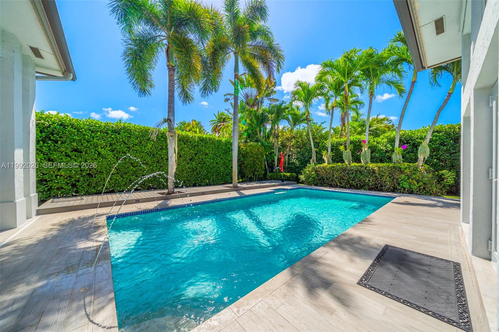 ROYAL CUTLER ESTATES - Residential